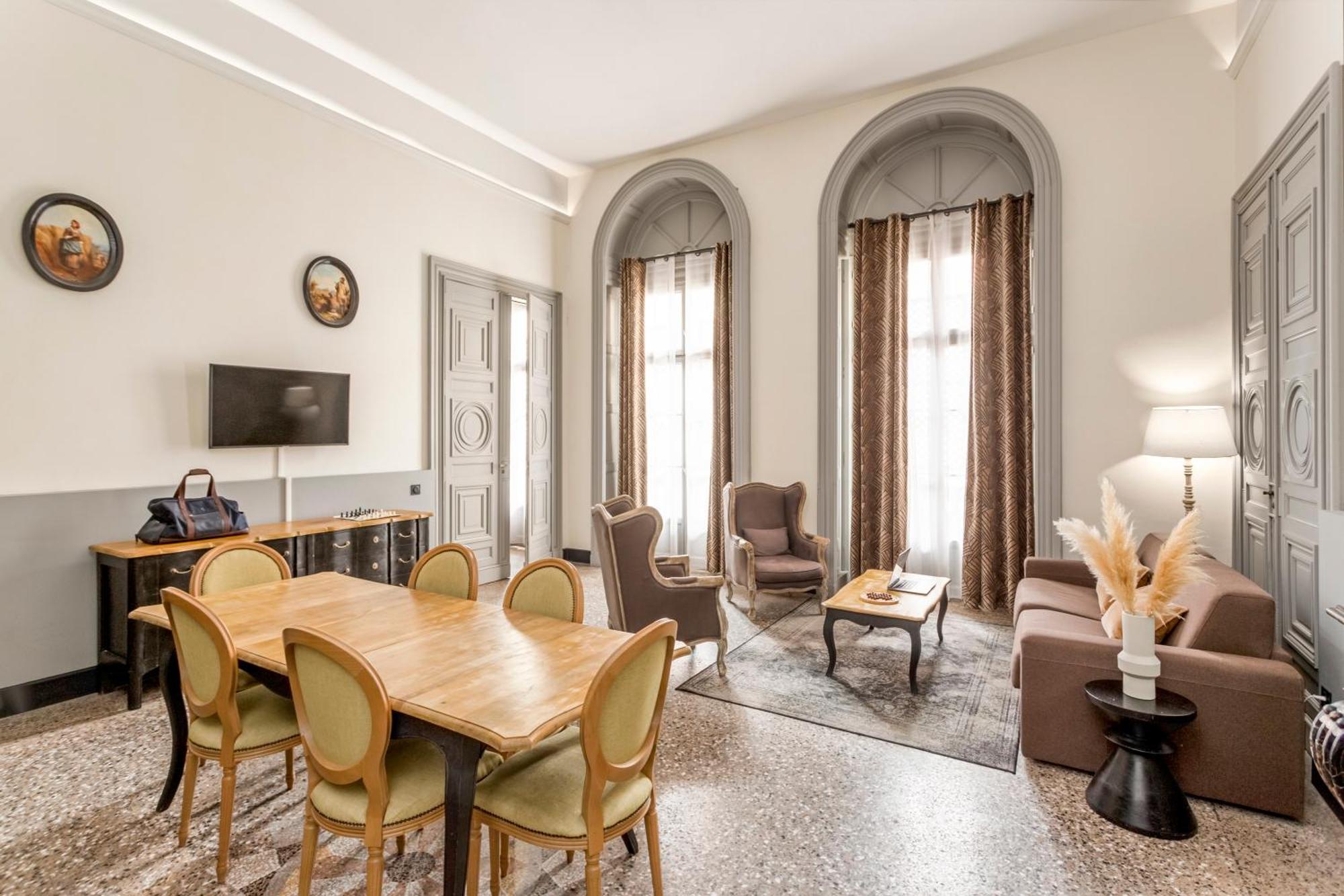 Appart'City Collection Nimes Arenes Exterior photo